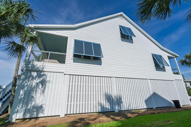 8 Battery Park Road, Edisto Island, SC 29438