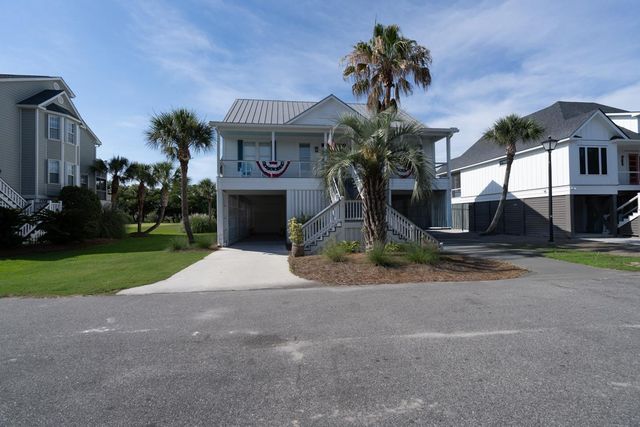 8 Battery Park Road, Edisto Island, SC 29438