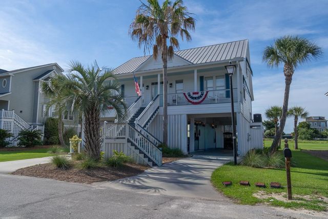 8 Battery Park Road, Edisto Island, SC 29438