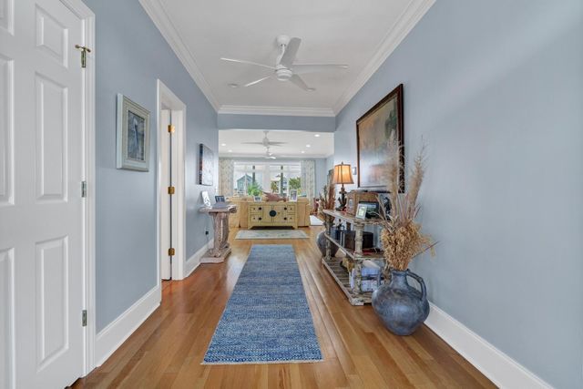 8 Battery Park Road, Edisto Island, SC 29438