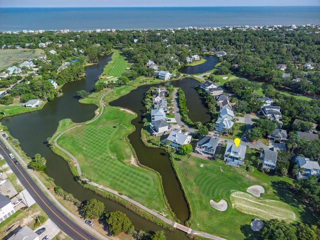 8 Battery Park Road, Edisto Island, SC 29438