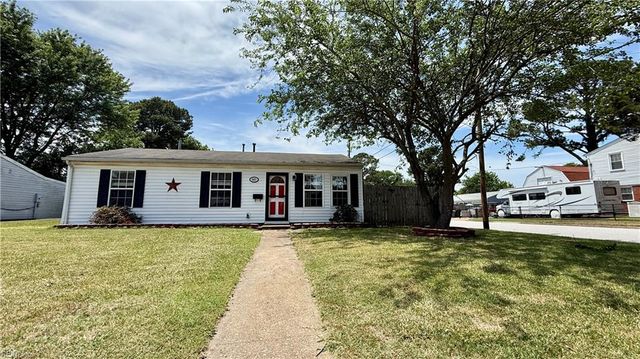1607 Grimes RD, Hampton, VA 23663