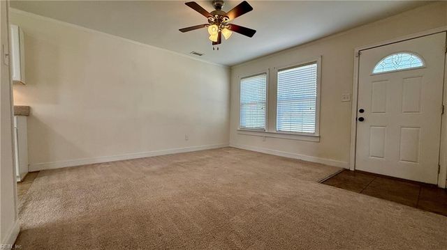 1607 Grimes RD, Hampton, VA 23663