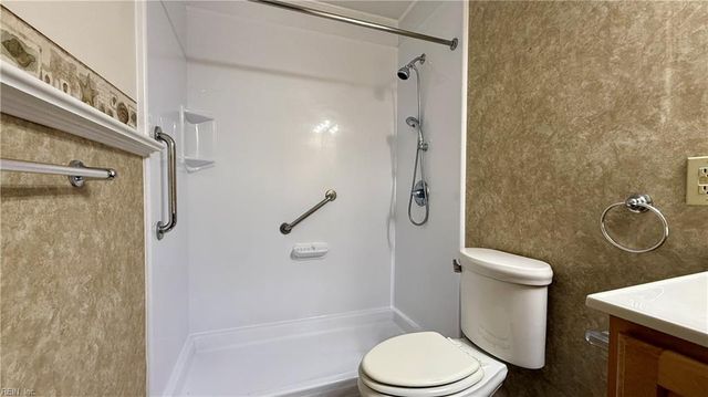 1607 Grimes RD, Hampton, VA 23663
