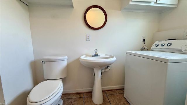 1607 Grimes RD, Hampton, VA 23663