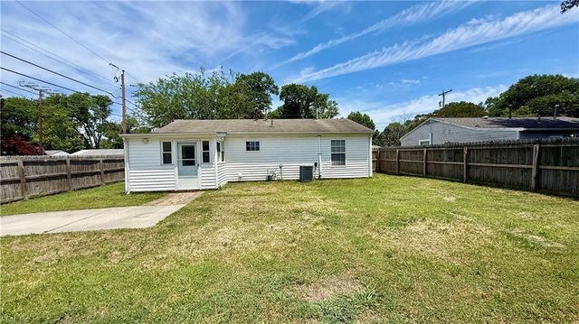 1607 Grimes RD, Hampton, VA 23663