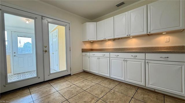 1607 Grimes RD, Hampton, VA 23663