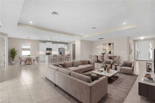 838 NW 2nd ST, Cape Coral, FL 33993