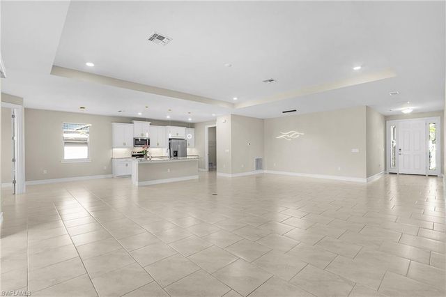 838 NW 2nd ST, Cape Coral, FL 33993