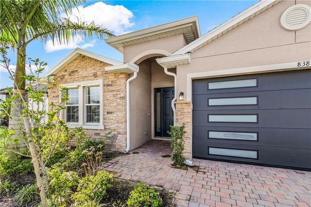 838 NW 2nd ST, Cape Coral, FL 33993