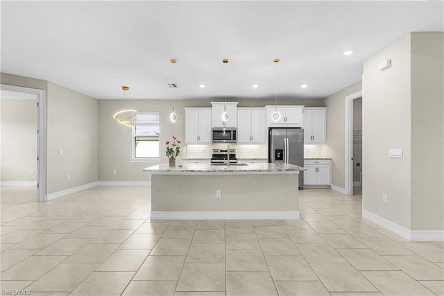 838 NW 2nd ST, Cape Coral, FL 33993