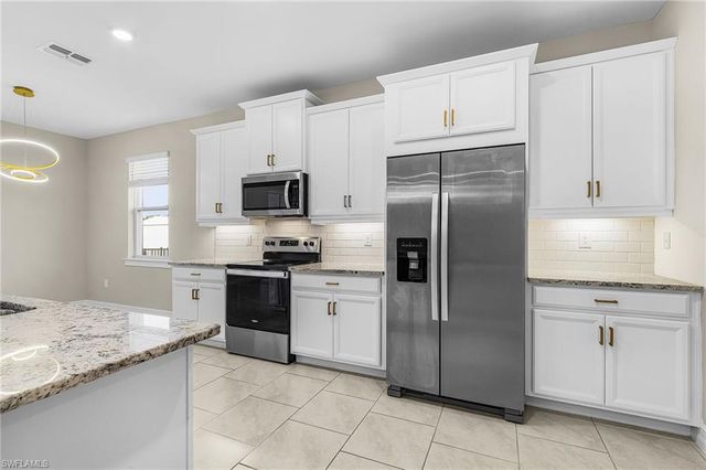 838 NW 2nd ST, Cape Coral, FL 33993