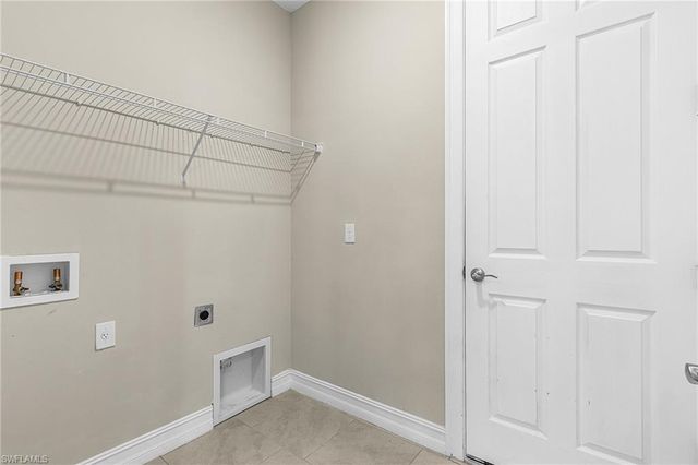 838 NW 2nd ST, Cape Coral, FL 33993