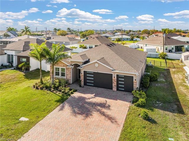 838 NW 2nd ST, Cape Coral, FL 33993