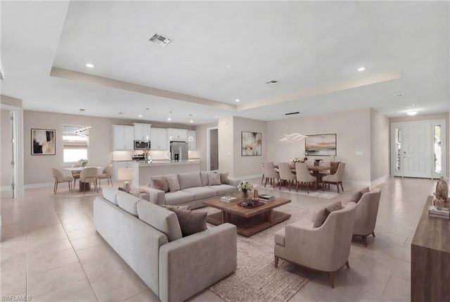 838 NW 2nd ST, Cape Coral, FL 33993