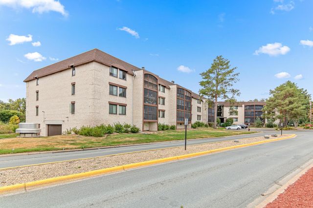 4710 58th Avenue N 221, Crystal, MN 55429