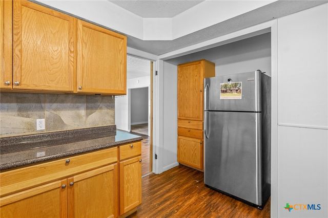 712 Edinburgh Street, Victoria, TX 77904