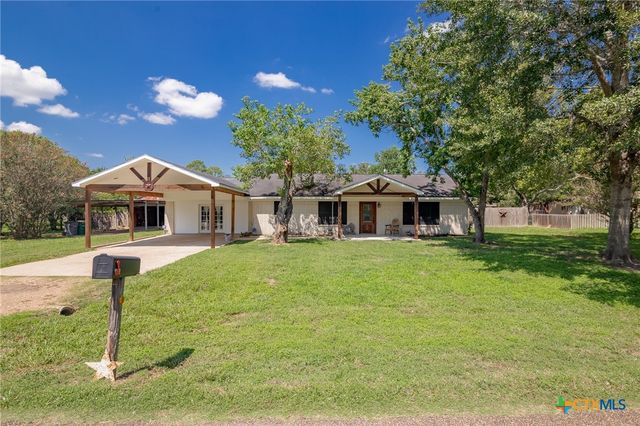 712 Edinburgh Street, Victoria, TX 77904