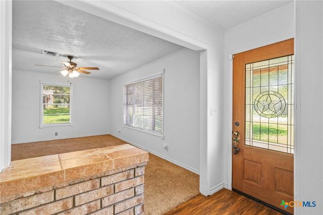 712 Edinburgh Street, Victoria, TX 77904