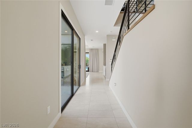 2 Garden Rain Drive, Las Vegas, NV 89135