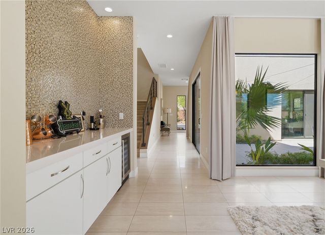 2 Garden Rain Drive, Las Vegas, NV 89135