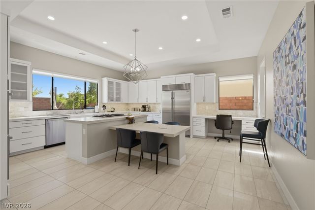 2 Garden Rain Drive, Las Vegas, NV 89135