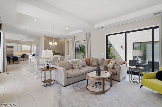 2 Garden Rain Drive, Las Vegas, NV 89135