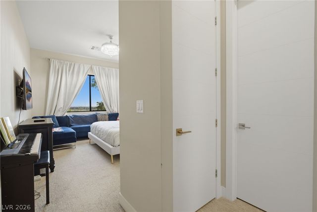 2 Garden Rain Drive, Las Vegas, NV 89135