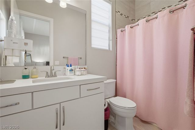 2 Garden Rain Drive, Las Vegas, NV 89135