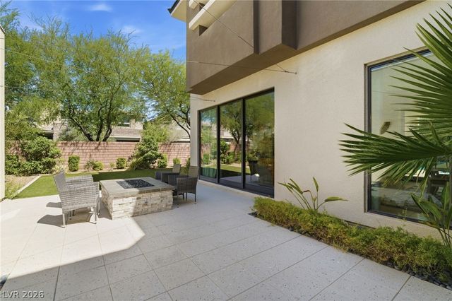 2 Garden Rain Drive, Las Vegas, NV 89135
