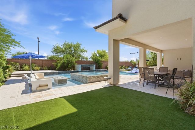 2 Garden Rain Drive, Las Vegas, NV 89135