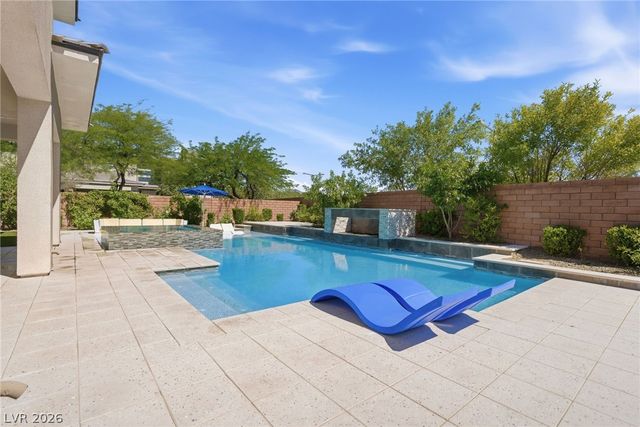 2 Garden Rain Drive, Las Vegas, NV 89135