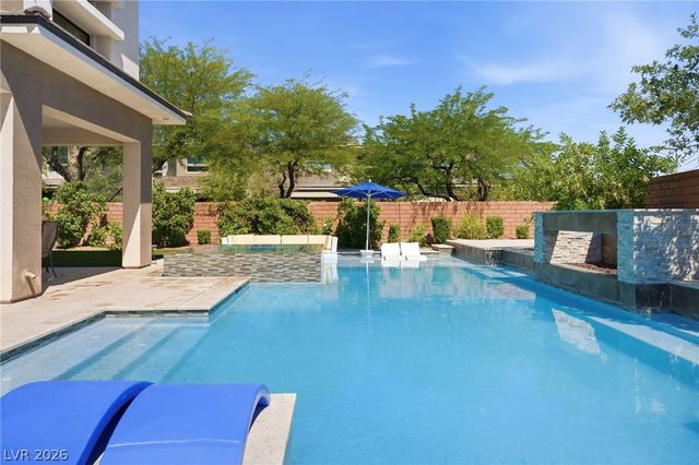2 Garden Rain Drive, Las Vegas, NV 89135