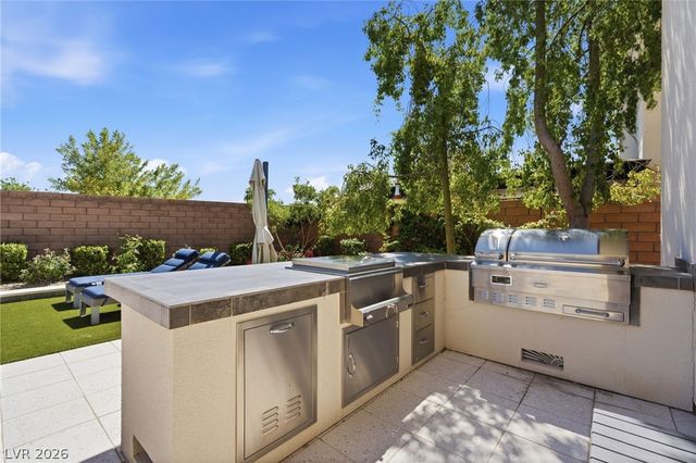 2 Garden Rain Drive, Las Vegas, NV 89135