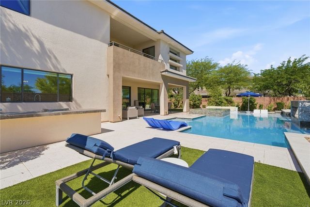 2 Garden Rain Drive, Las Vegas, NV 89135