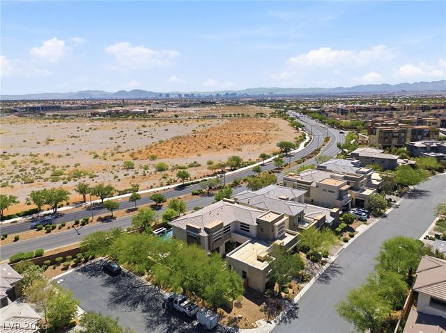 2 Garden Rain Drive, Las Vegas, NV 89135