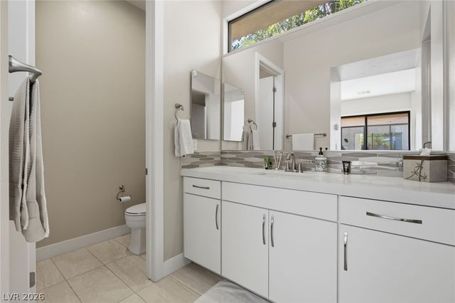 2 Garden Rain Drive, Las Vegas, NV 89135