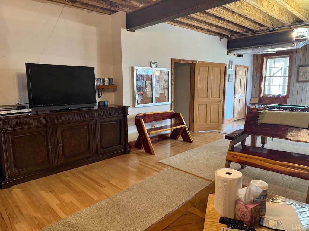 Image 18 of property listing at 1228 Rosser Mill Road, Pamplin, VA 23958