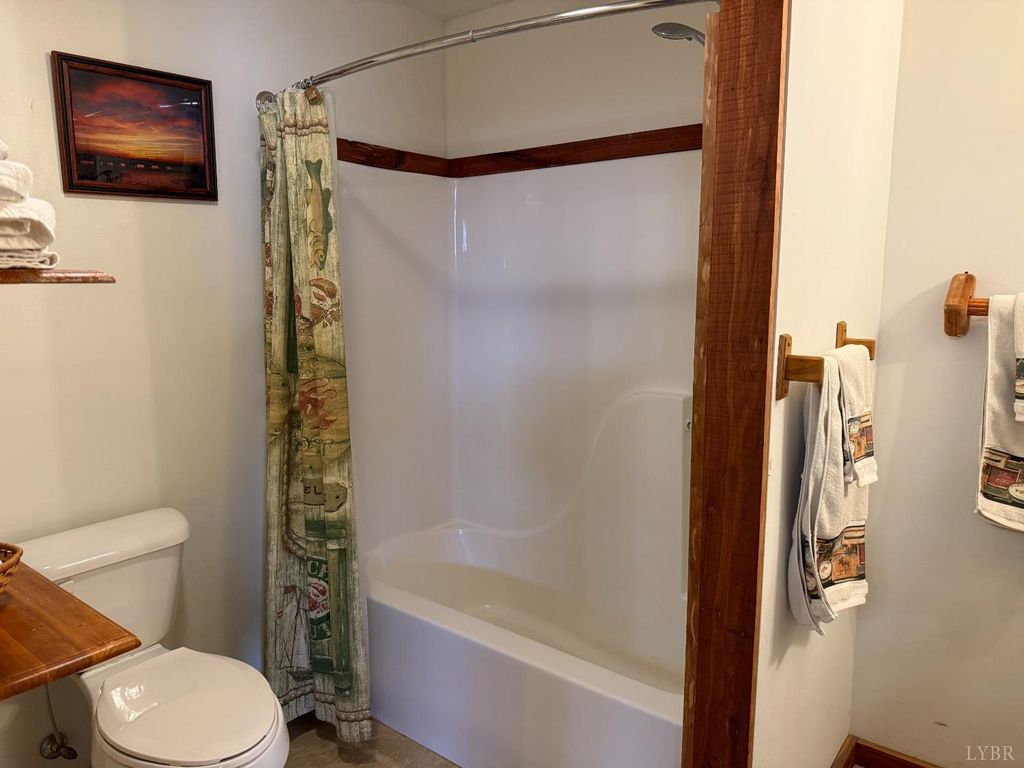 Image 19 of property listing at 1228 Rosser Mill Road, Pamplin, VA 23958