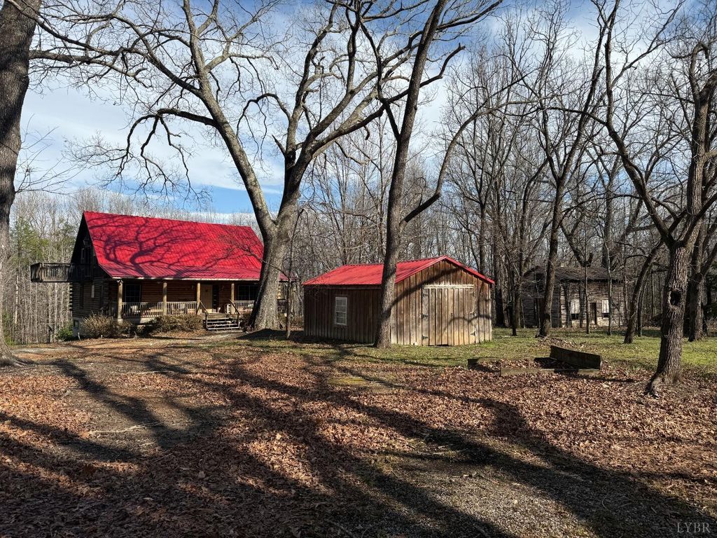 Image 3 of property listing at 1228 Rosser Mill Road, Pamplin, VA 23958