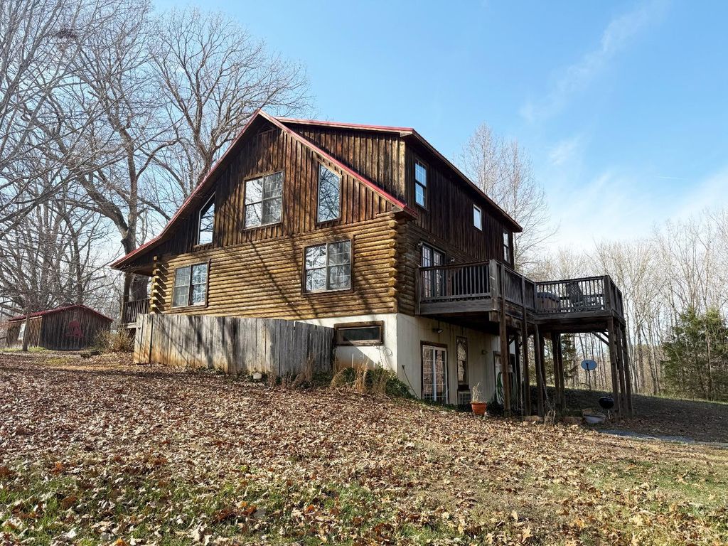 Image 4 of property listing at 1228 Rosser Mill Road, Pamplin, VA 23958