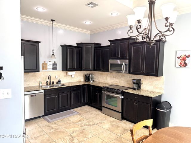 300 Overbrook Drive, Broussard, LA 70518