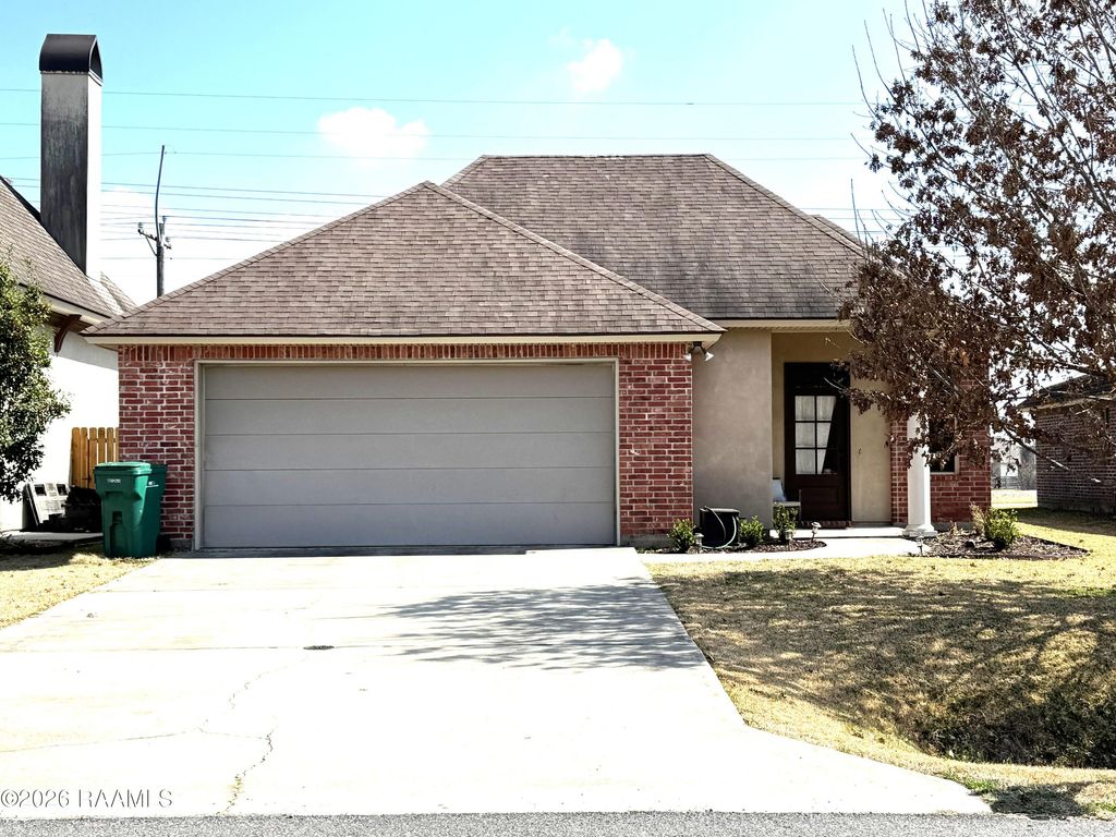 300 Overbrook Drive, Broussard, LA 70518