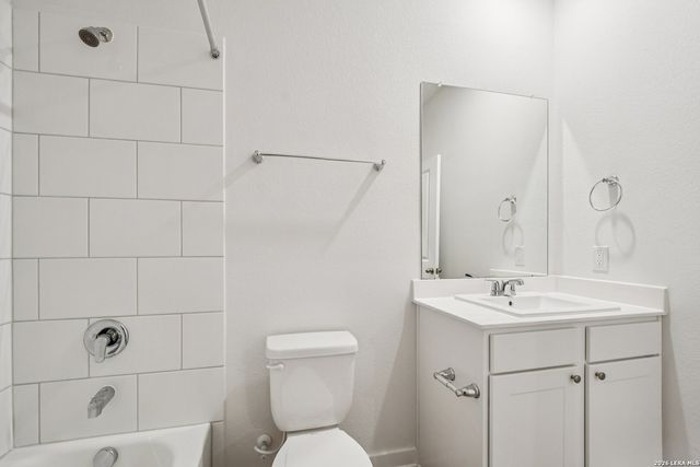 502 Salamander, San Marcos, TX 78666