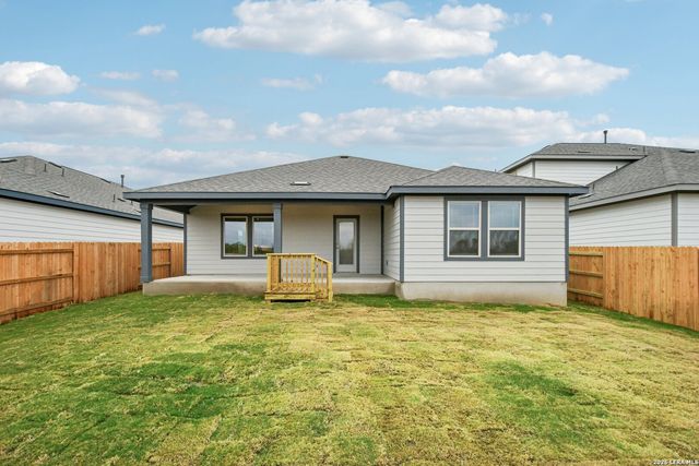 502 Salamander, San Marcos, TX 78666