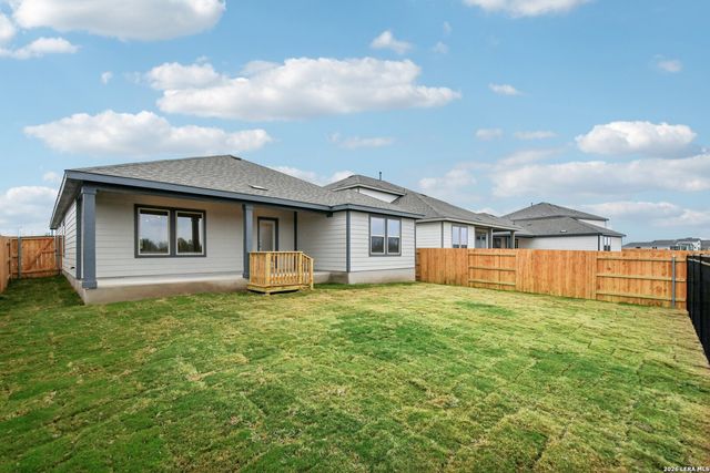 502 Salamander, San Marcos, TX 78666