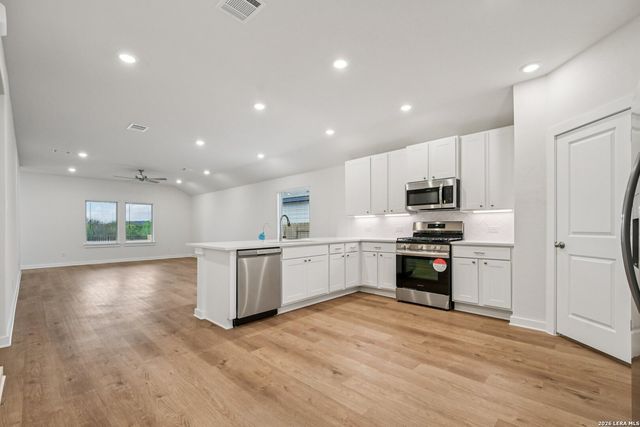 502 Salamander, San Marcos, TX 78666