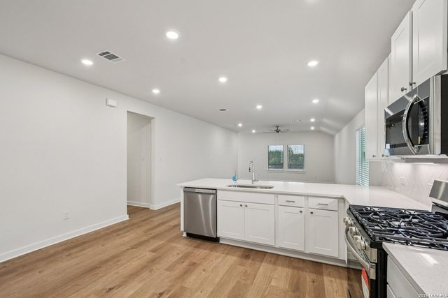 502 Salamander, San Marcos, TX 78666