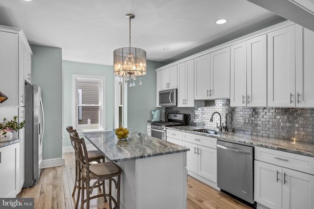 117 W CENTRAL AVE, Moorestown, NJ 08057