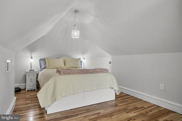 117 W CENTRAL AVE, Moorestown, NJ 08057